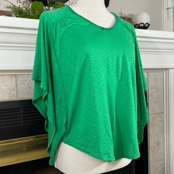Ella Moss Summer Green Top with Butterfly Sleeves - Picture 3 of 15